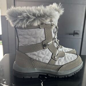 BearPaw Waterproof Gray and White Fur-Lined Winter Boots Size 13 NWOT